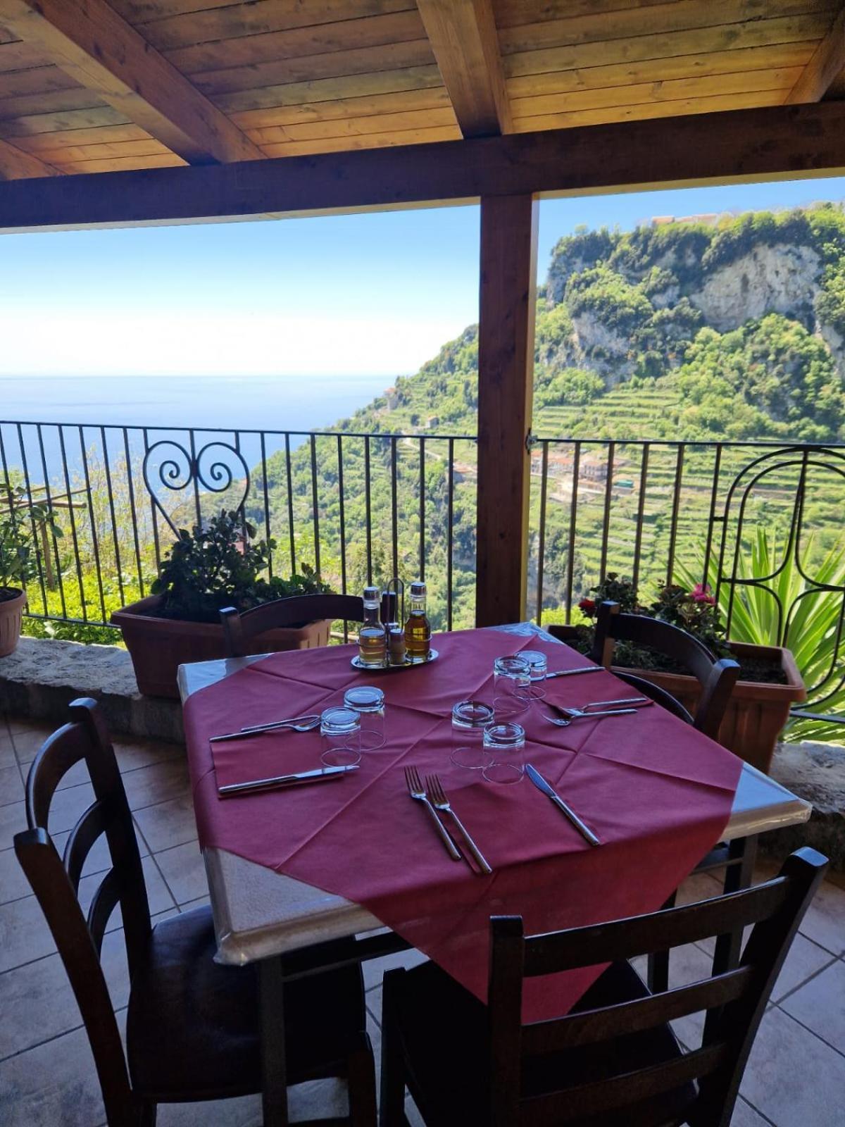 Agriturismo Orrido di Pino Agerola Exterior foto